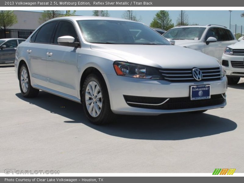 Reflex Silver Metallic / Titan Black 2013 Volkswagen Passat 2.5L Wolfsburg Edition