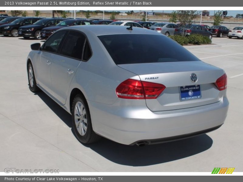 Reflex Silver Metallic / Titan Black 2013 Volkswagen Passat 2.5L Wolfsburg Edition