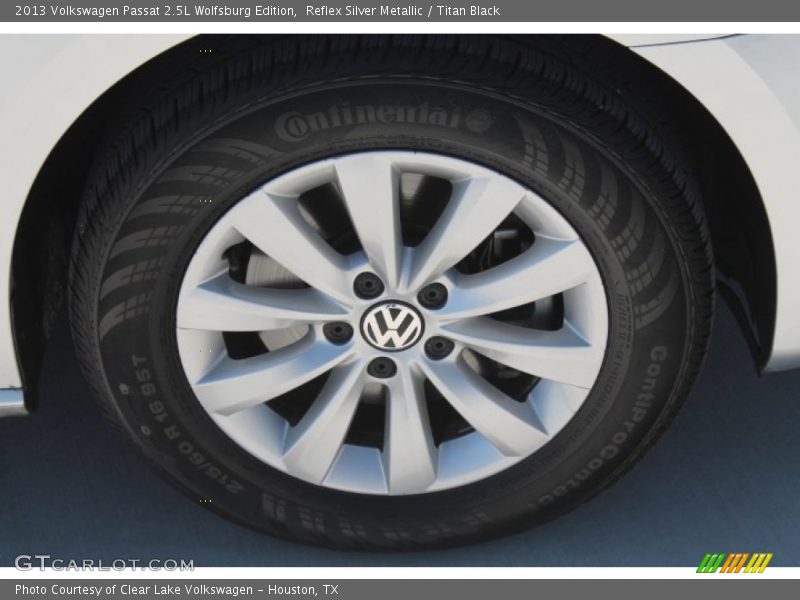 Reflex Silver Metallic / Titan Black 2013 Volkswagen Passat 2.5L Wolfsburg Edition