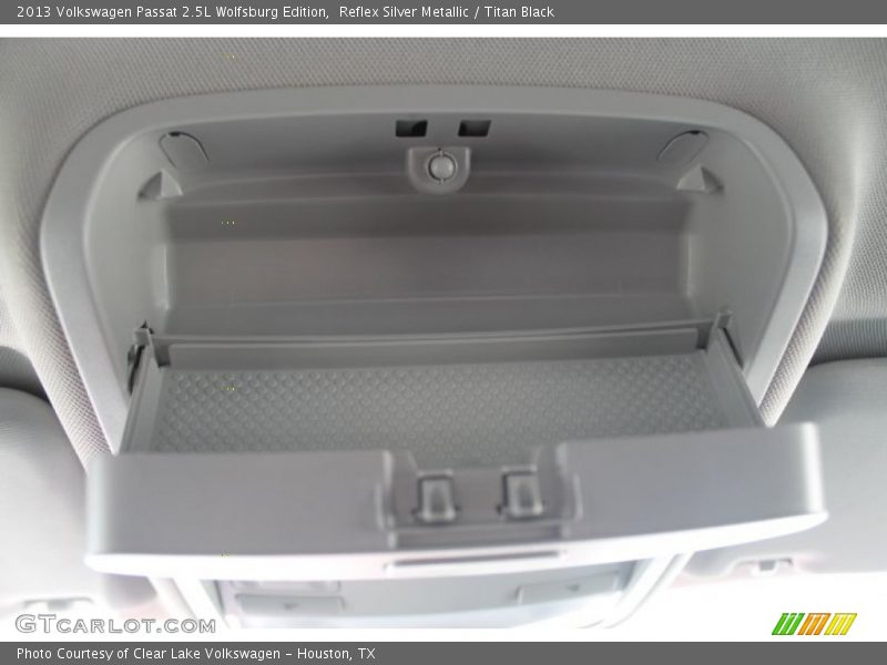 Reflex Silver Metallic / Titan Black 2013 Volkswagen Passat 2.5L Wolfsburg Edition