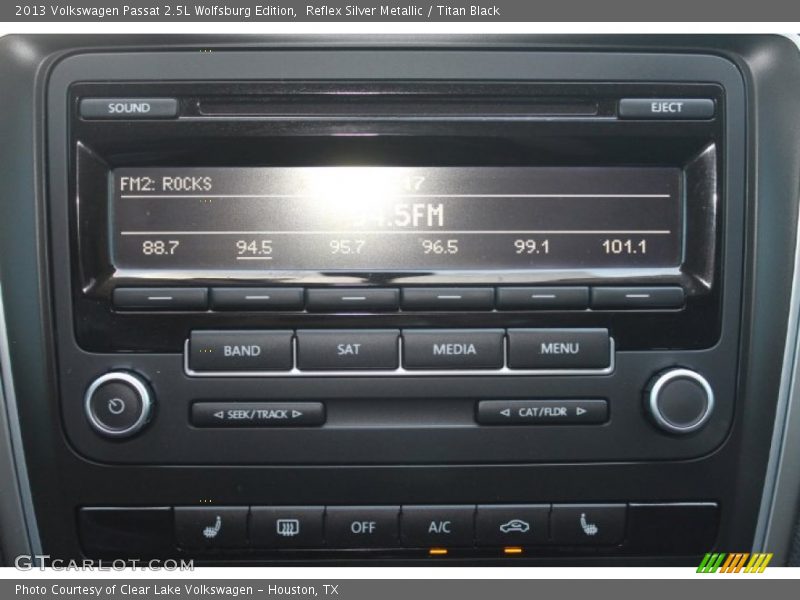 Reflex Silver Metallic / Titan Black 2013 Volkswagen Passat 2.5L Wolfsburg Edition