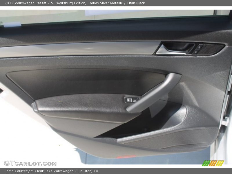Reflex Silver Metallic / Titan Black 2013 Volkswagen Passat 2.5L Wolfsburg Edition
