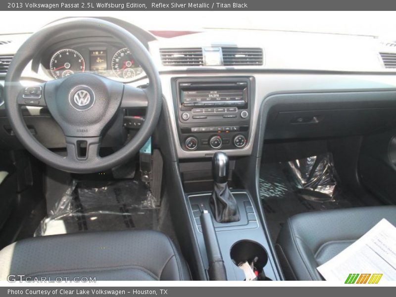 Reflex Silver Metallic / Titan Black 2013 Volkswagen Passat 2.5L Wolfsburg Edition