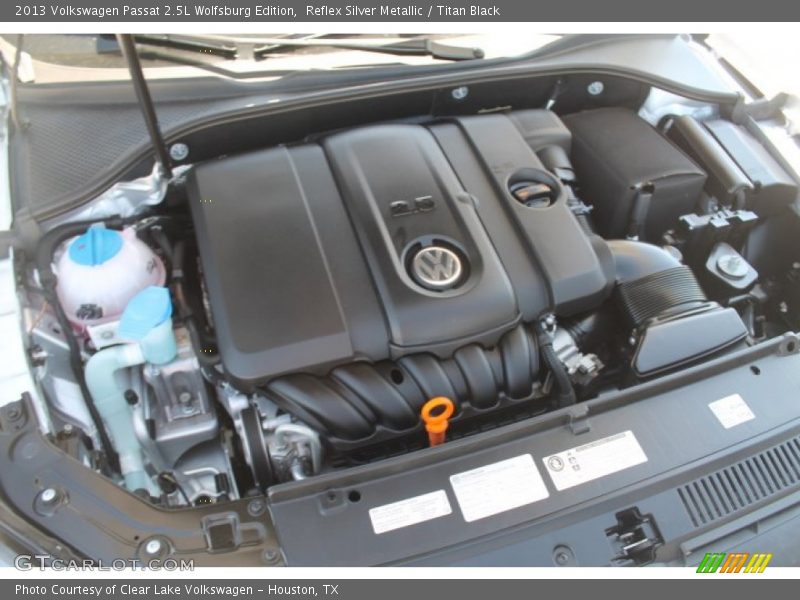 Reflex Silver Metallic / Titan Black 2013 Volkswagen Passat 2.5L Wolfsburg Edition