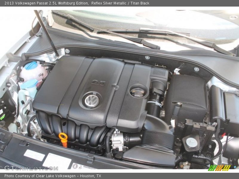 Reflex Silver Metallic / Titan Black 2013 Volkswagen Passat 2.5L Wolfsburg Edition