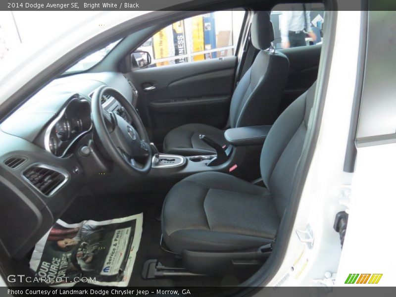 Bright White / Black 2014 Dodge Avenger SE