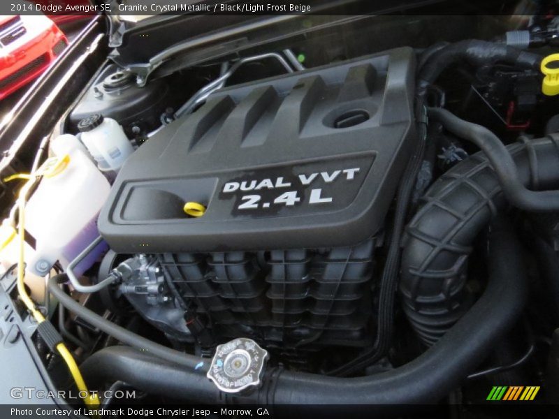 Granite Crystal Metallic / Black/Light Frost Beige 2014 Dodge Avenger SE