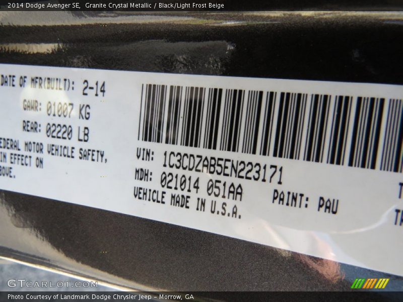 Granite Crystal Metallic / Black/Light Frost Beige 2014 Dodge Avenger SE