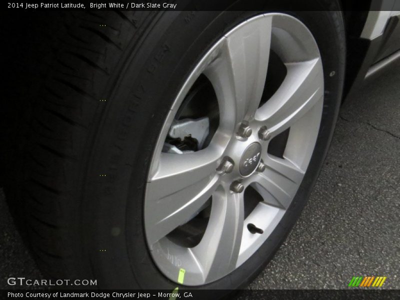 Bright White / Dark Slate Gray 2014 Jeep Patriot Latitude