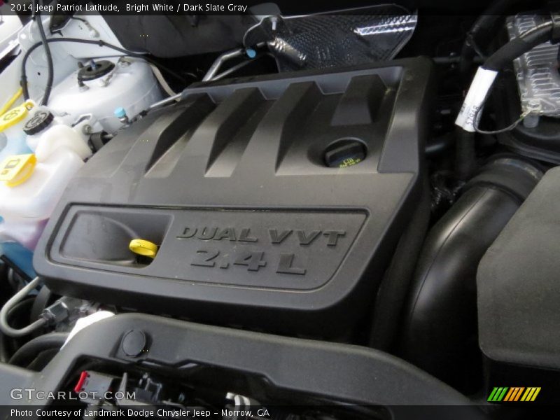 Bright White / Dark Slate Gray 2014 Jeep Patriot Latitude