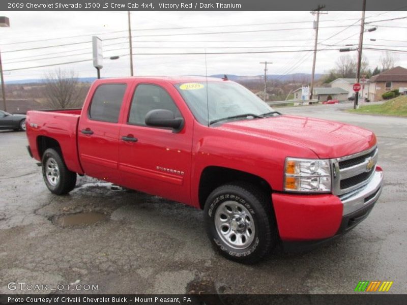 Front 3/4 View of 2009 Silverado 1500 LS Crew Cab 4x4