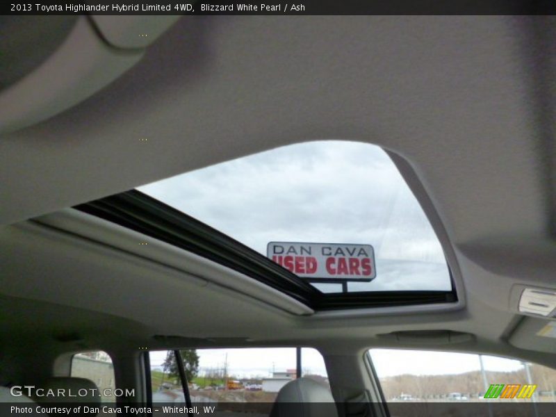 Blizzard White Pearl / Ash 2013 Toyota Highlander Hybrid Limited 4WD