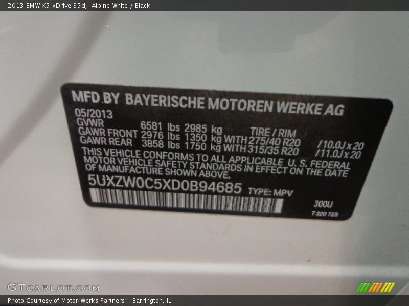 Alpine White / Black 2013 BMW X5 xDrive 35d