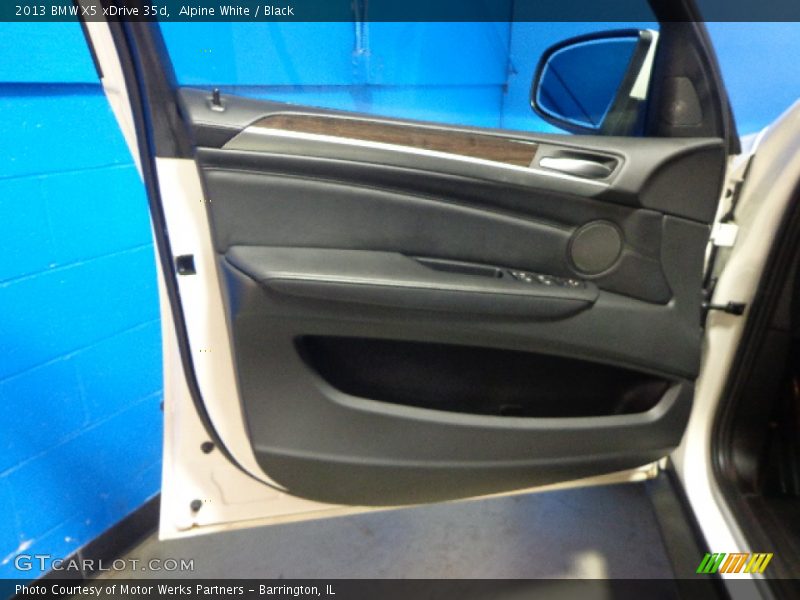 Alpine White / Black 2013 BMW X5 xDrive 35d