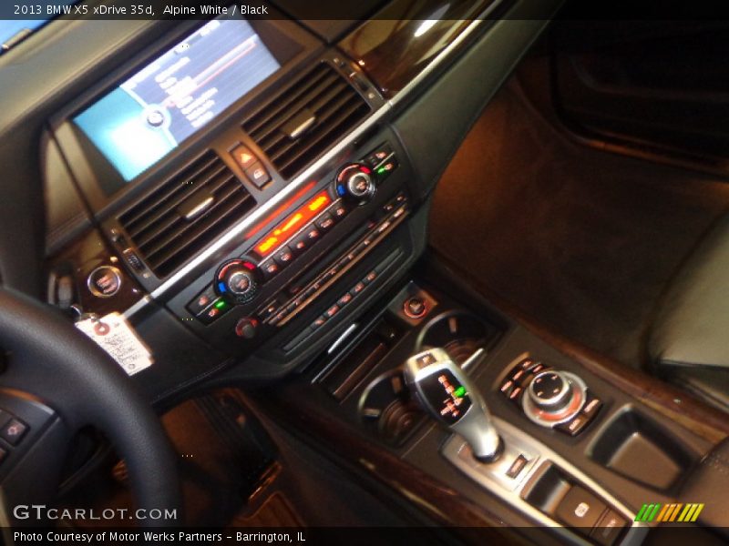 Alpine White / Black 2013 BMW X5 xDrive 35d