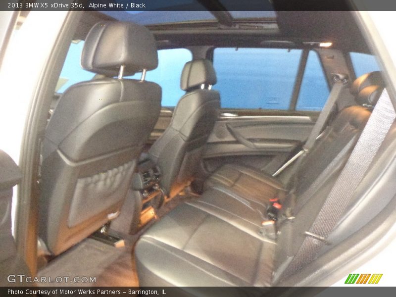 Alpine White / Black 2013 BMW X5 xDrive 35d
