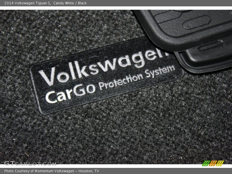 Candy White / Black 2014 Volkswagen Tiguan S