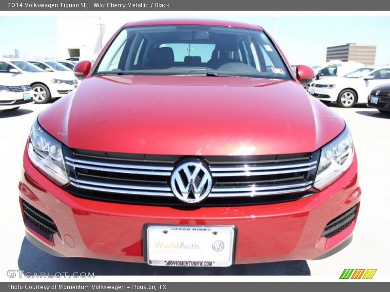 Wild Cherry Metallic / Black 2014 Volkswagen Tiguan SE
