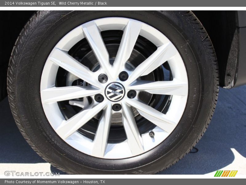Wild Cherry Metallic / Black 2014 Volkswagen Tiguan SE