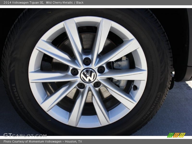 Wild Cherry Metallic / Black 2014 Volkswagen Tiguan SE