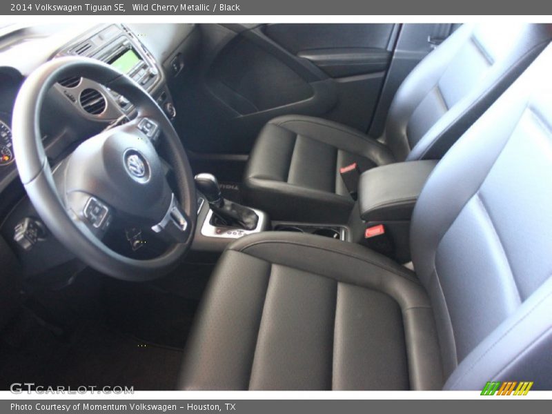 Wild Cherry Metallic / Black 2014 Volkswagen Tiguan SE