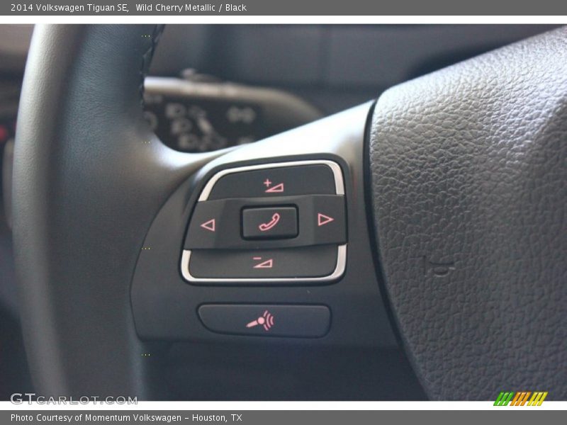 Wild Cherry Metallic / Black 2014 Volkswagen Tiguan SE
