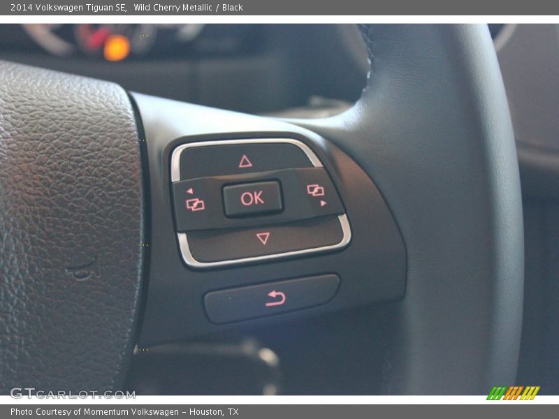 Wild Cherry Metallic / Black 2014 Volkswagen Tiguan SE