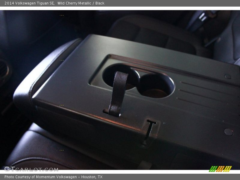 Wild Cherry Metallic / Black 2014 Volkswagen Tiguan SE