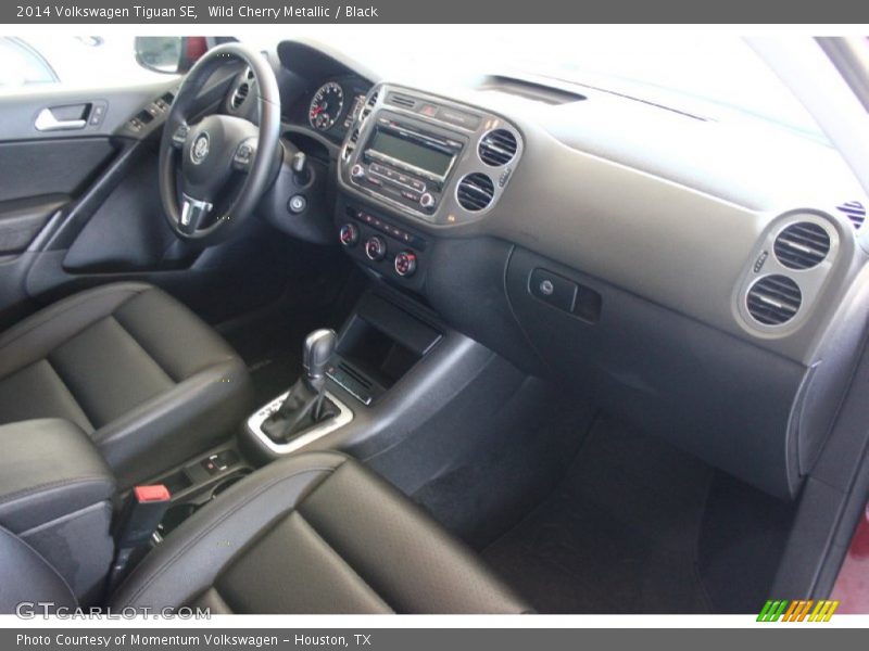 Wild Cherry Metallic / Black 2014 Volkswagen Tiguan SE