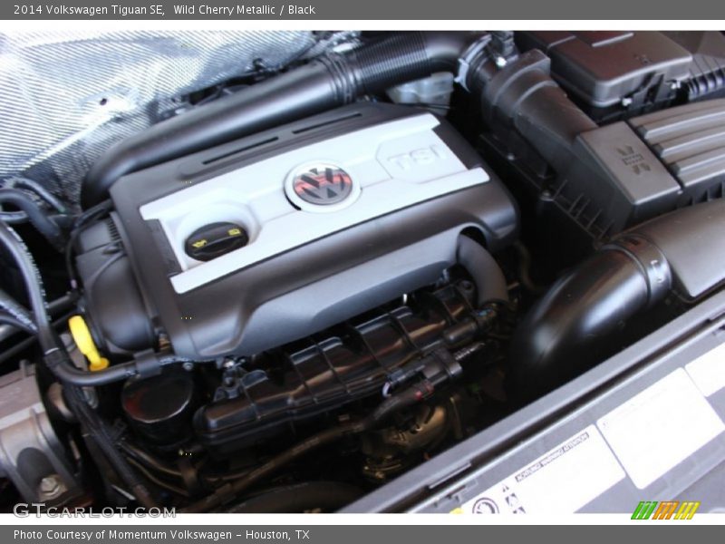 Wild Cherry Metallic / Black 2014 Volkswagen Tiguan SE