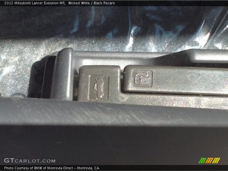 Wicked White / Black Recaro 2012 Mitsubishi Lancer Evolution MR