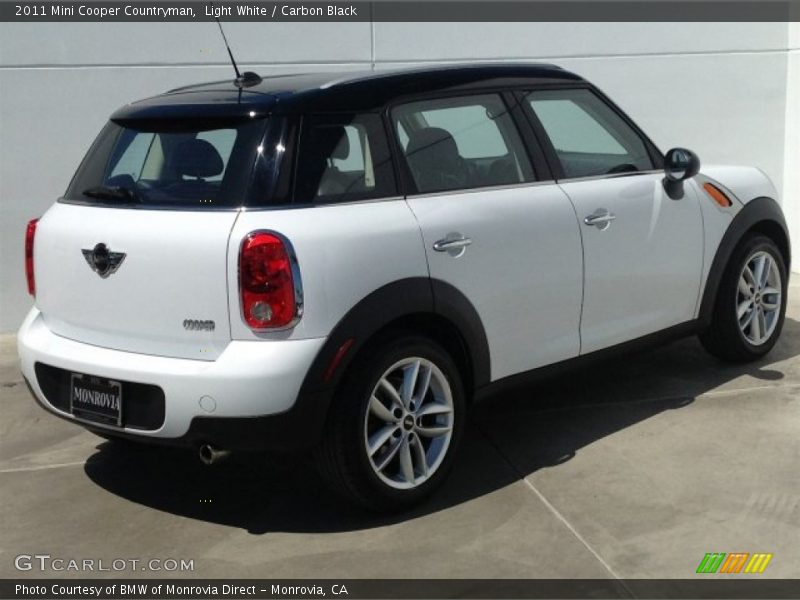 Light White / Carbon Black 2011 Mini Cooper Countryman