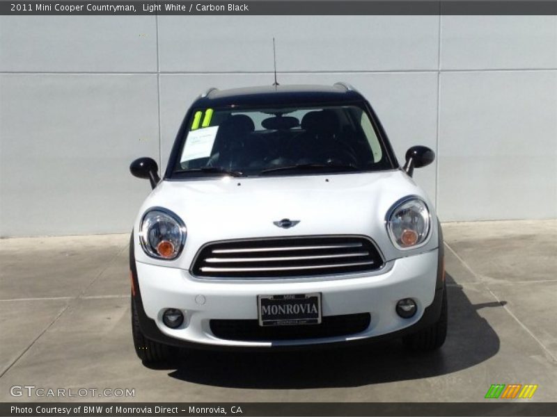 Light White / Carbon Black 2011 Mini Cooper Countryman