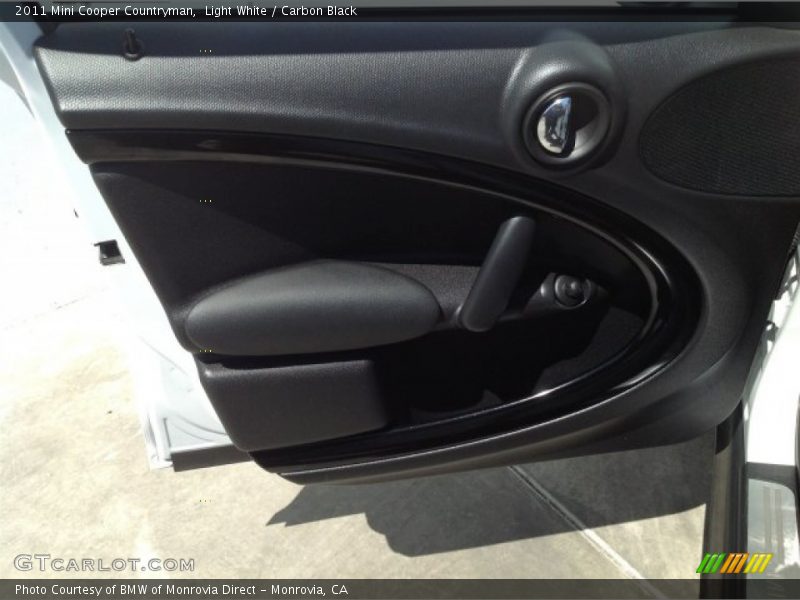 Light White / Carbon Black 2011 Mini Cooper Countryman