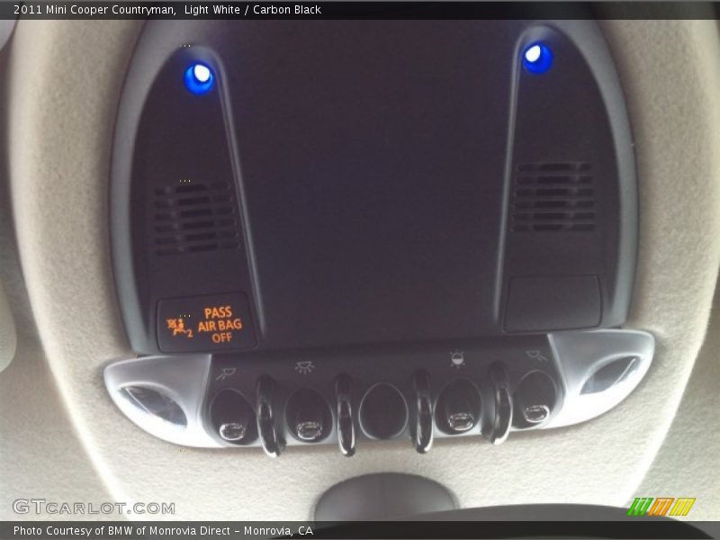 Light White / Carbon Black 2011 Mini Cooper Countryman
