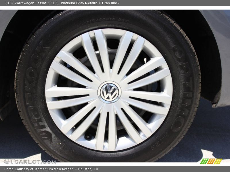 Platinum Gray Metallic / Titan Black 2014 Volkswagen Passat 2.5L S