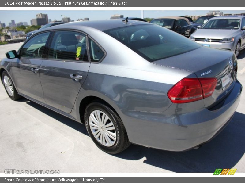 Platinum Gray Metallic / Titan Black 2014 Volkswagen Passat 2.5L S