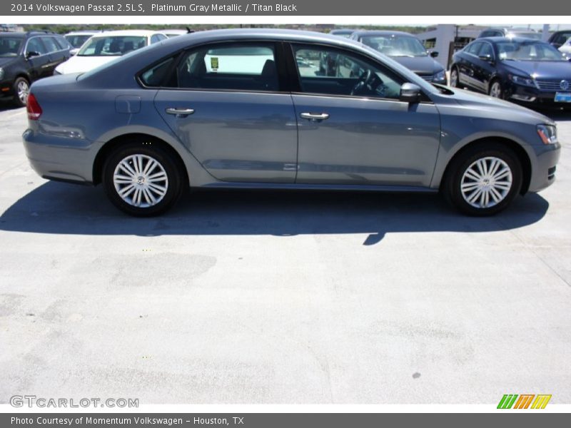Platinum Gray Metallic / Titan Black 2014 Volkswagen Passat 2.5L S