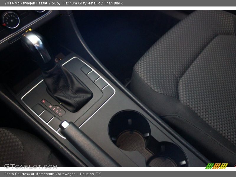 Platinum Gray Metallic / Titan Black 2014 Volkswagen Passat 2.5L S