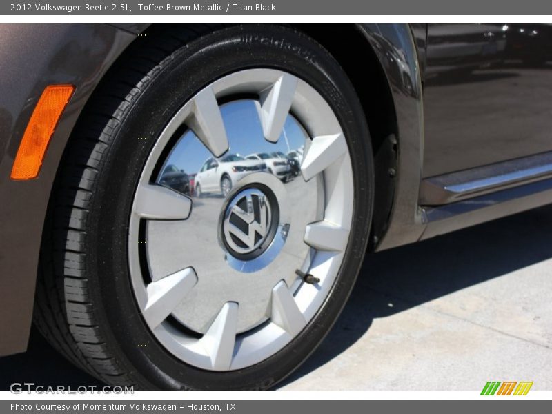 Toffee Brown Metallic / Titan Black 2012 Volkswagen Beetle 2.5L
