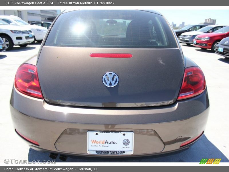 Toffee Brown Metallic / Titan Black 2012 Volkswagen Beetle 2.5L