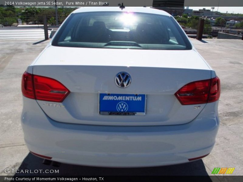 Pure White / Titan Black 2014 Volkswagen Jetta SE Sedan