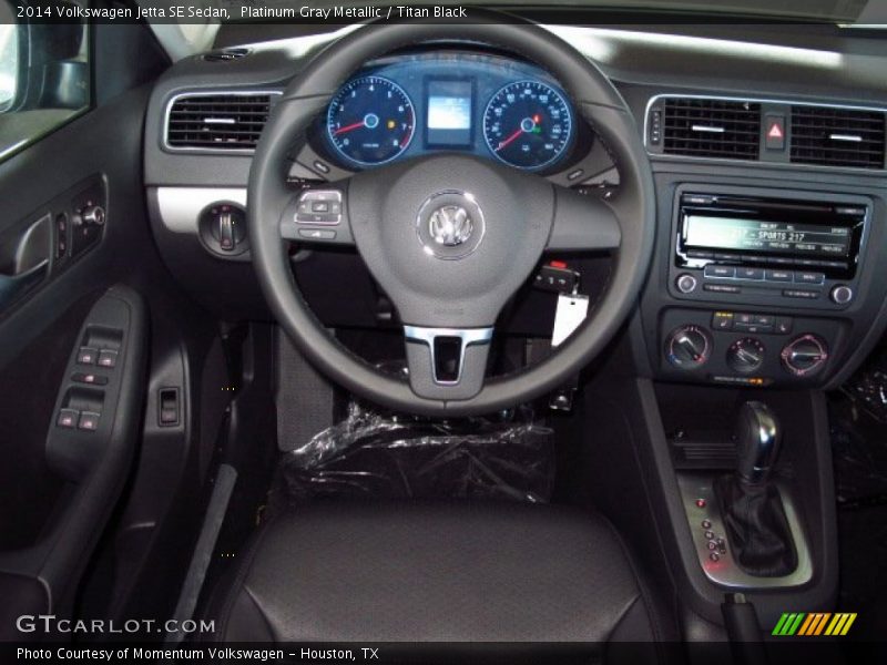 Platinum Gray Metallic / Titan Black 2014 Volkswagen Jetta SE Sedan