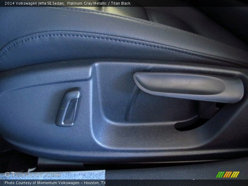 Platinum Gray Metallic / Titan Black 2014 Volkswagen Jetta SE Sedan