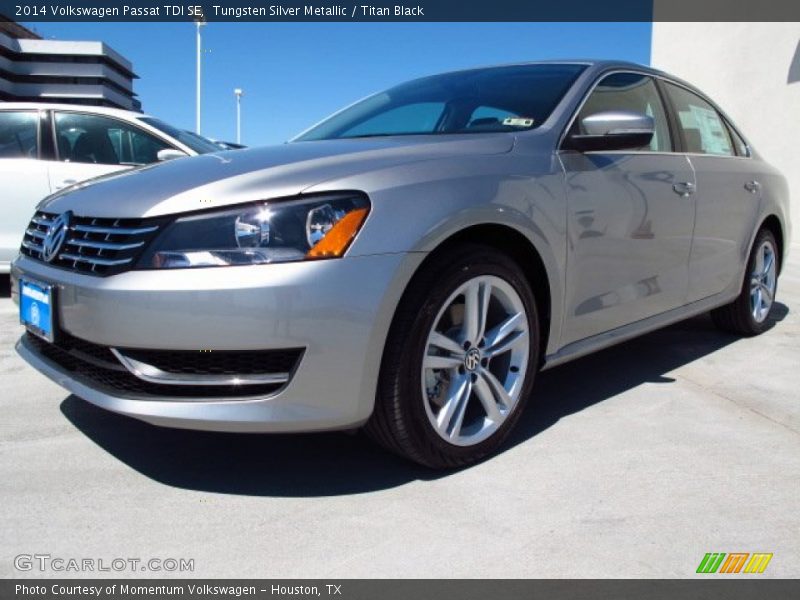 Tungsten Silver Metallic / Titan Black 2014 Volkswagen Passat TDI SE