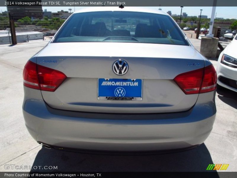Tungsten Silver Metallic / Titan Black 2014 Volkswagen Passat TDI SE