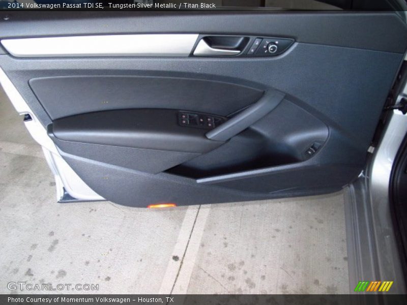 Tungsten Silver Metallic / Titan Black 2014 Volkswagen Passat TDI SE
