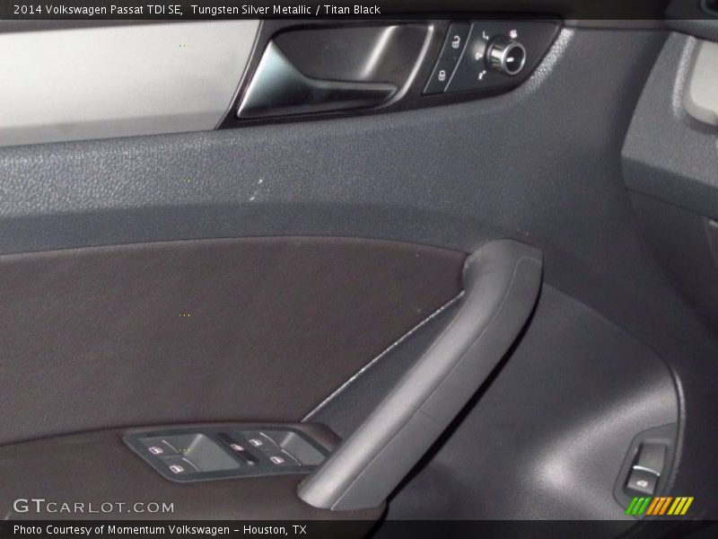 Tungsten Silver Metallic / Titan Black 2014 Volkswagen Passat TDI SE