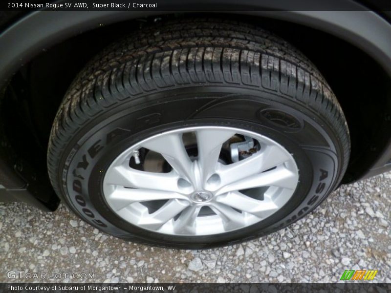 Super Black / Charcoal 2014 Nissan Rogue SV AWD