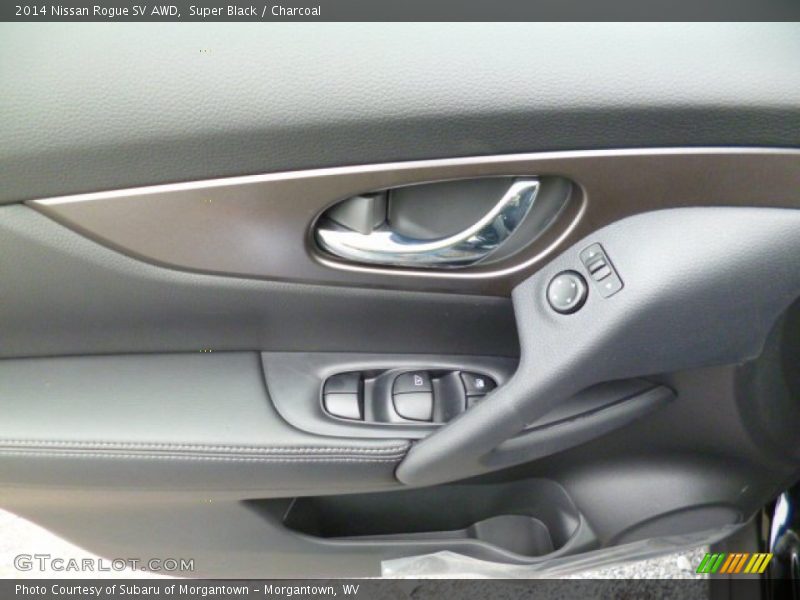 Super Black / Charcoal 2014 Nissan Rogue SV AWD
